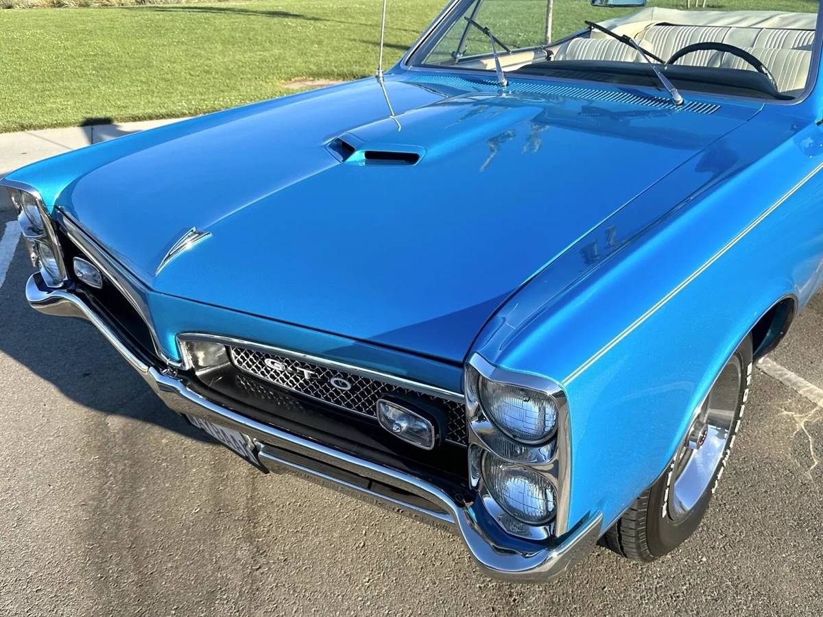 Pontiac-Gto-convertible-tribute-1967-blue-4