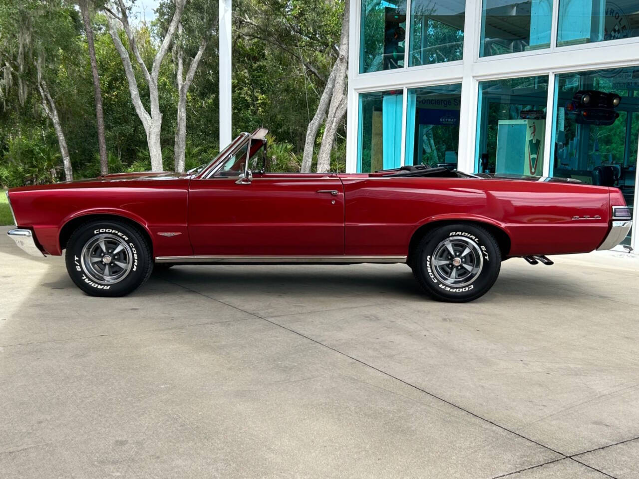 Pontiac-Le-Mans-1965-Wagon-10