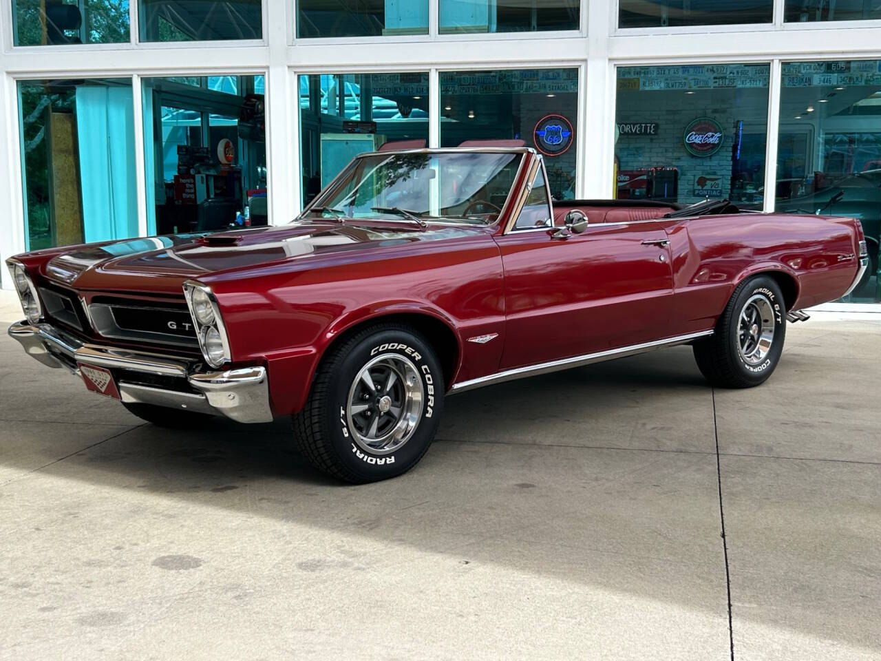 Pontiac-Le-Mans-1965-Wagon-11
