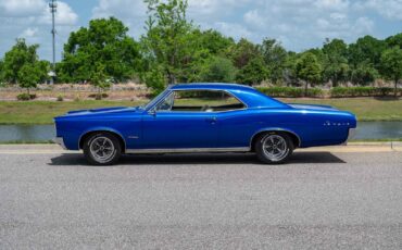 Pontiac-Le-Mans-1966-2-Door-1