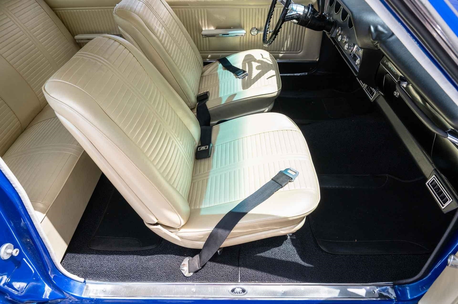 Pontiac-Le-Mans-1966-2-Door-12