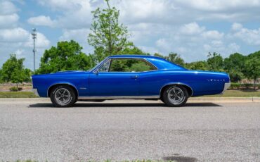 Pontiac-Le-Mans-1966-2-Door-16