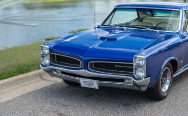 Pontiac-Le-Mans-1966-2-Door-25