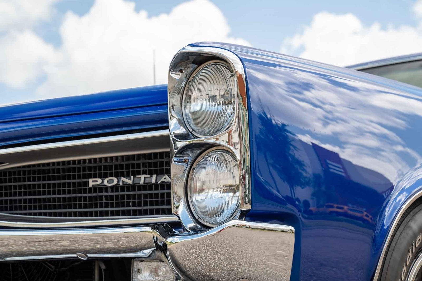 Pontiac-Le-Mans-1966-2-Door-31