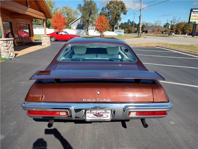 Pontiac-Le-Mans-1971-2-door-coupe-11
