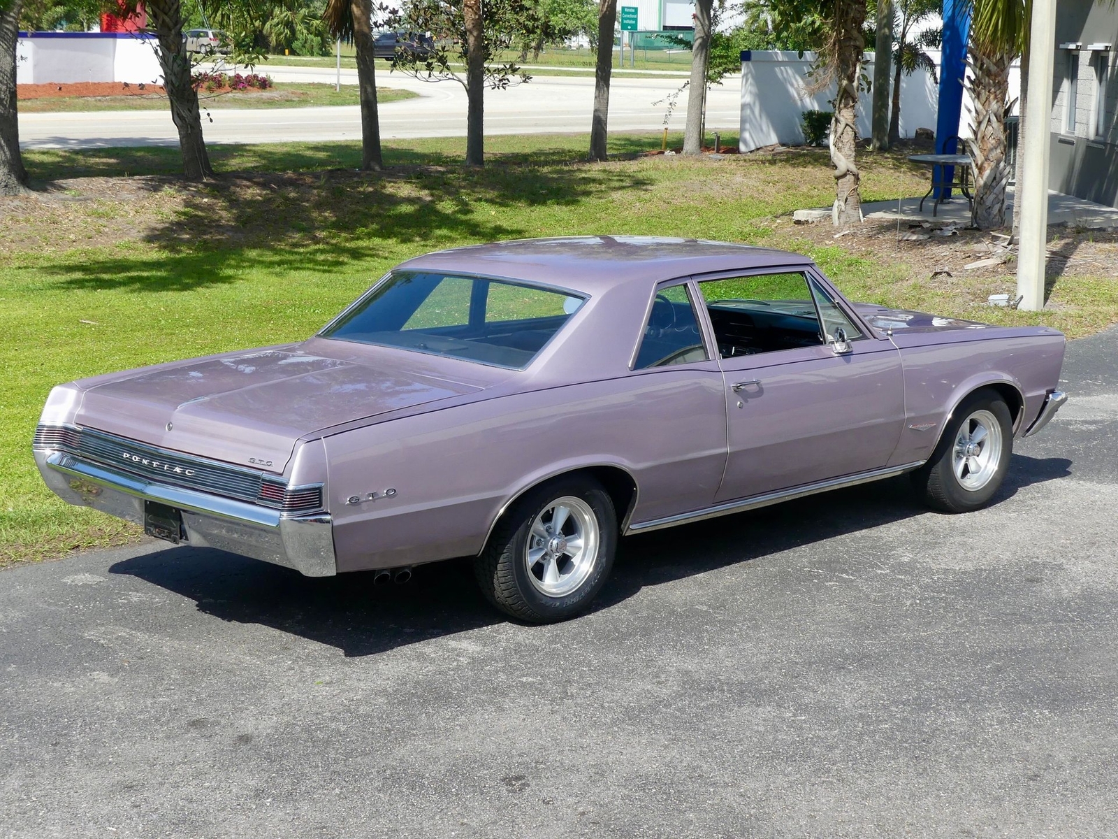 Pontiac-LeMans-1965-Coupe-18