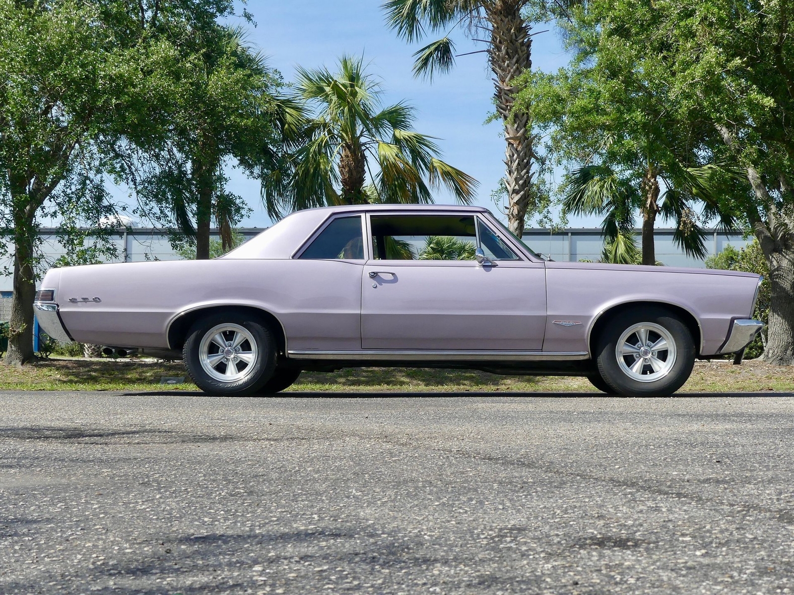 Pontiac-LeMans-1965-Coupe-21