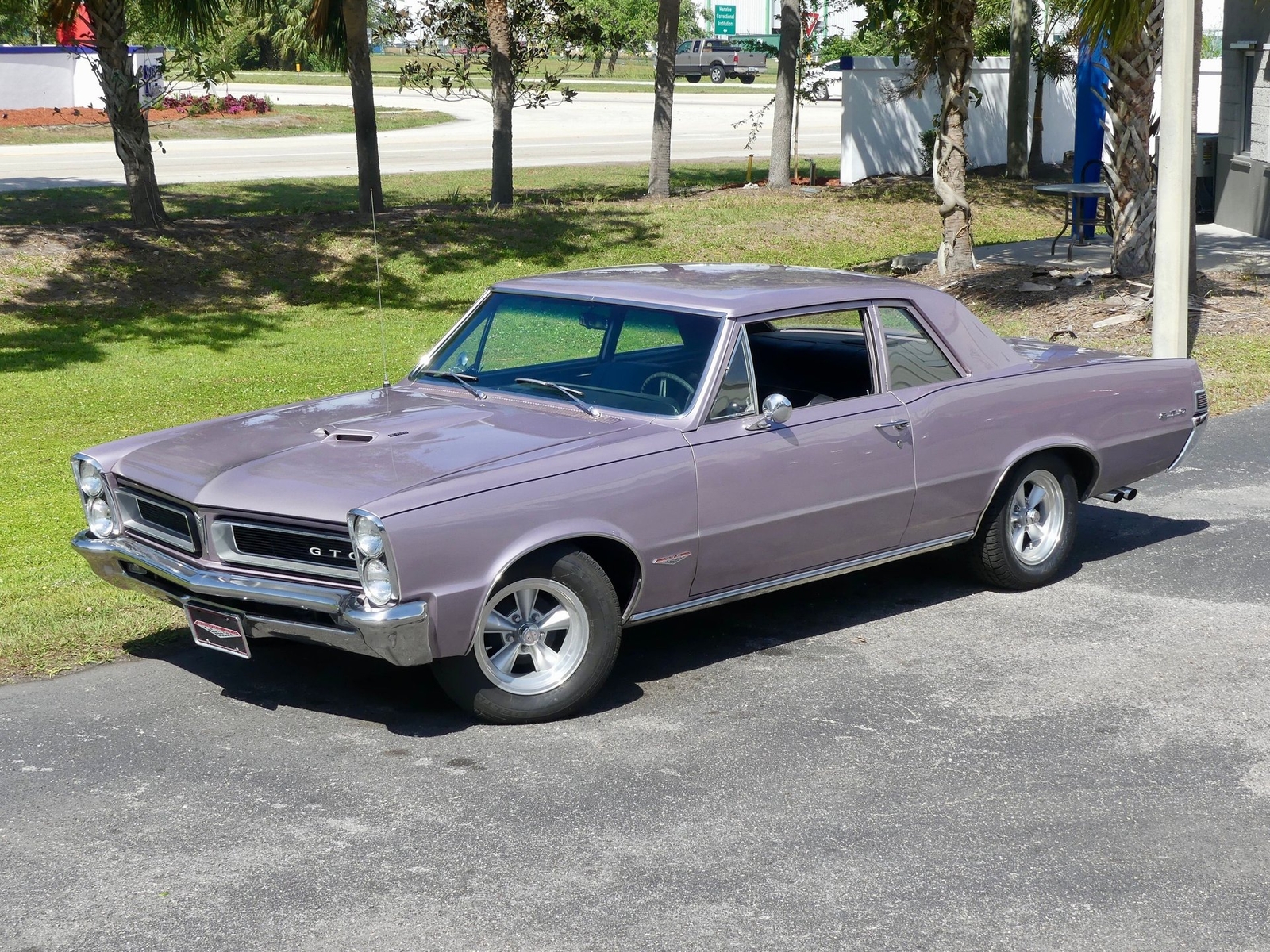 Pontiac-LeMans-1965-Coupe-6