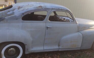 Pontiac-Silver-Streak-1948-1