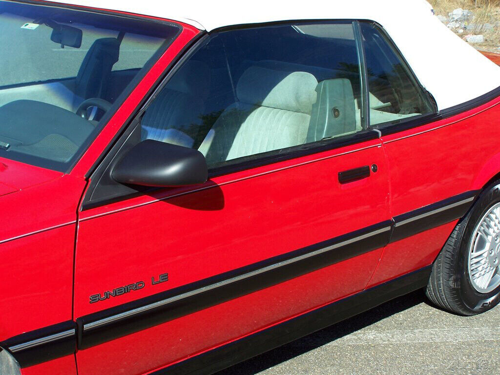 Pontiac-Sunbird-1990-Convertible-13