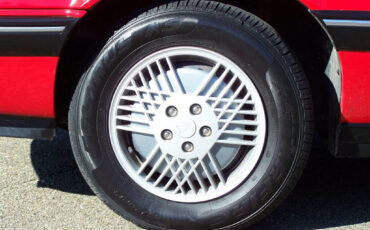 Pontiac-Sunbird-1990-Convertible-15