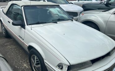 Pontiac-Sunbird-1992