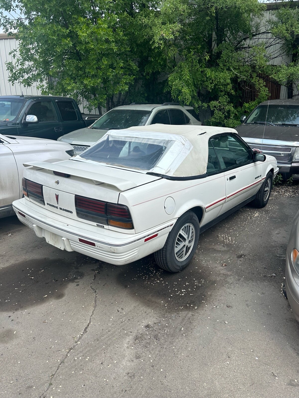 Pontiac-Sunbird-1992-4
