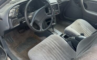 Pontiac-Sunbird-1992-6