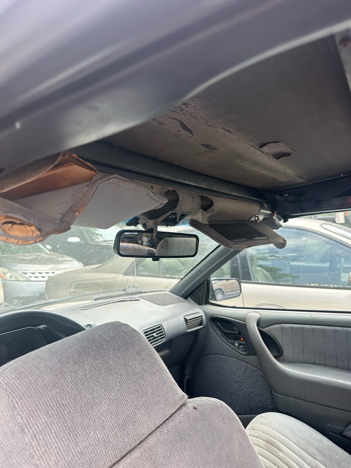 Pontiac-Sunbird-1992-9