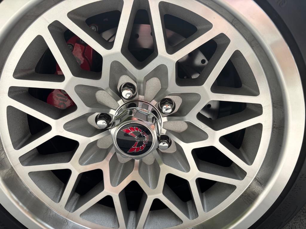 Pontiac-TRANS-AM-RESTOMOD-LS6-4-linked-big-brakes-car-is-1974-21