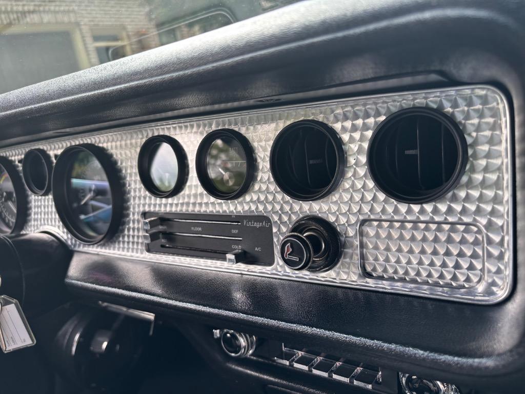 Pontiac-TRANS-AM-RESTOMOD-LS6-4-linked-big-brakes-car-is-1974-31