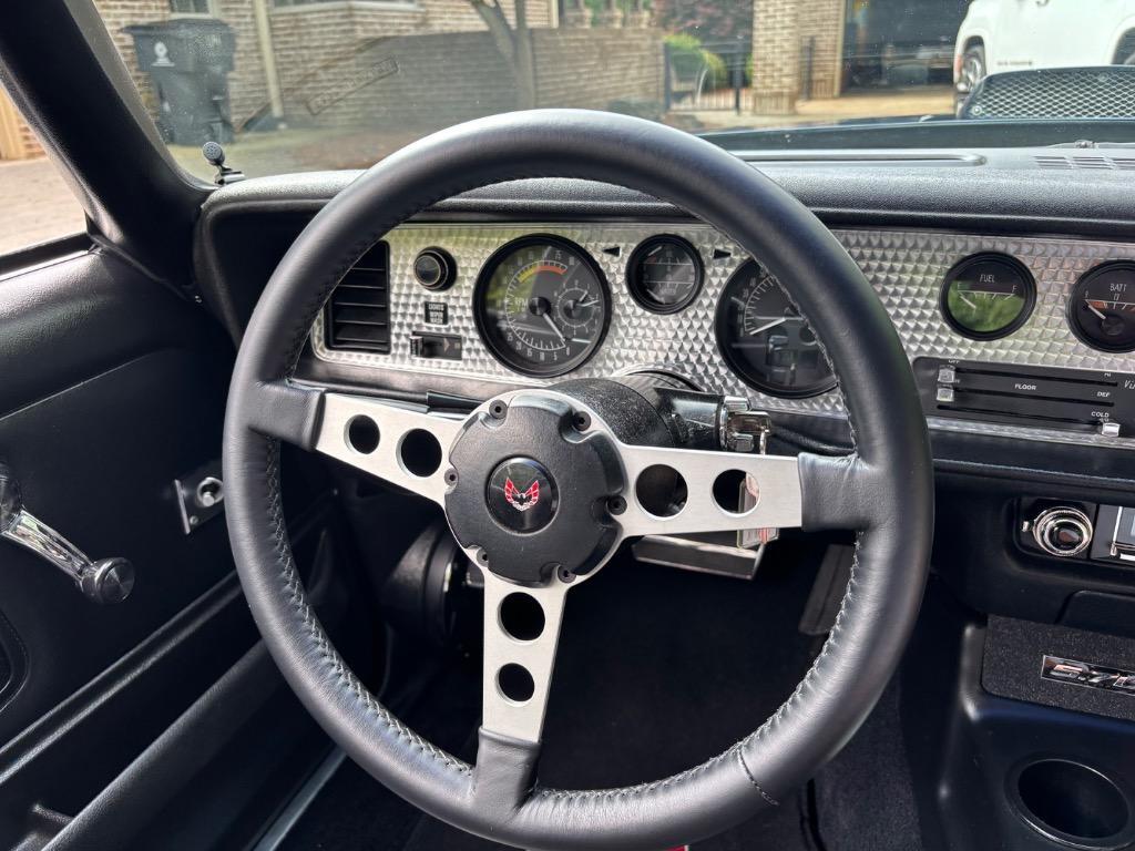 Pontiac-TRANS-AM-RESTOMOD-LS6-4-linked-big-brakes-car-is-1974-32