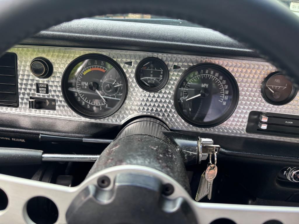 Pontiac-TRANS-AM-RESTOMOD-LS6-4-linked-big-brakes-car-is-1974-33