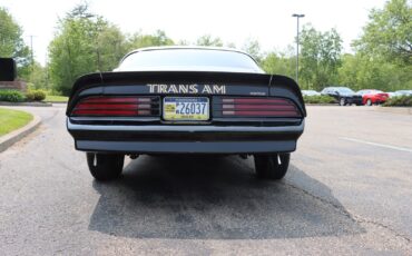Pontiac-Trans-Am-1976-24