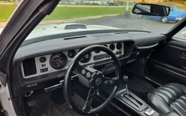 Pontiac-Trans-Am-1976-Coupe-12
