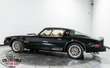 Pontiac-Trans-Am-1977-Coupe-15