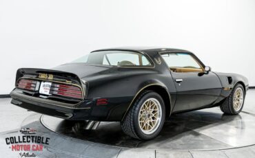 Pontiac-Trans-Am-1977-Coupe-22
