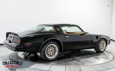 Pontiac-Trans-Am-1977-Coupe-23