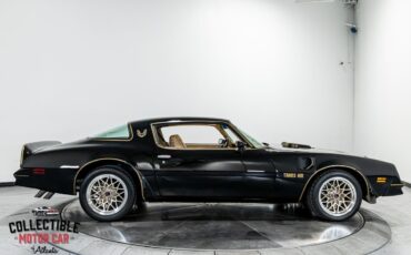 Pontiac-Trans-Am-1977-Coupe-24
