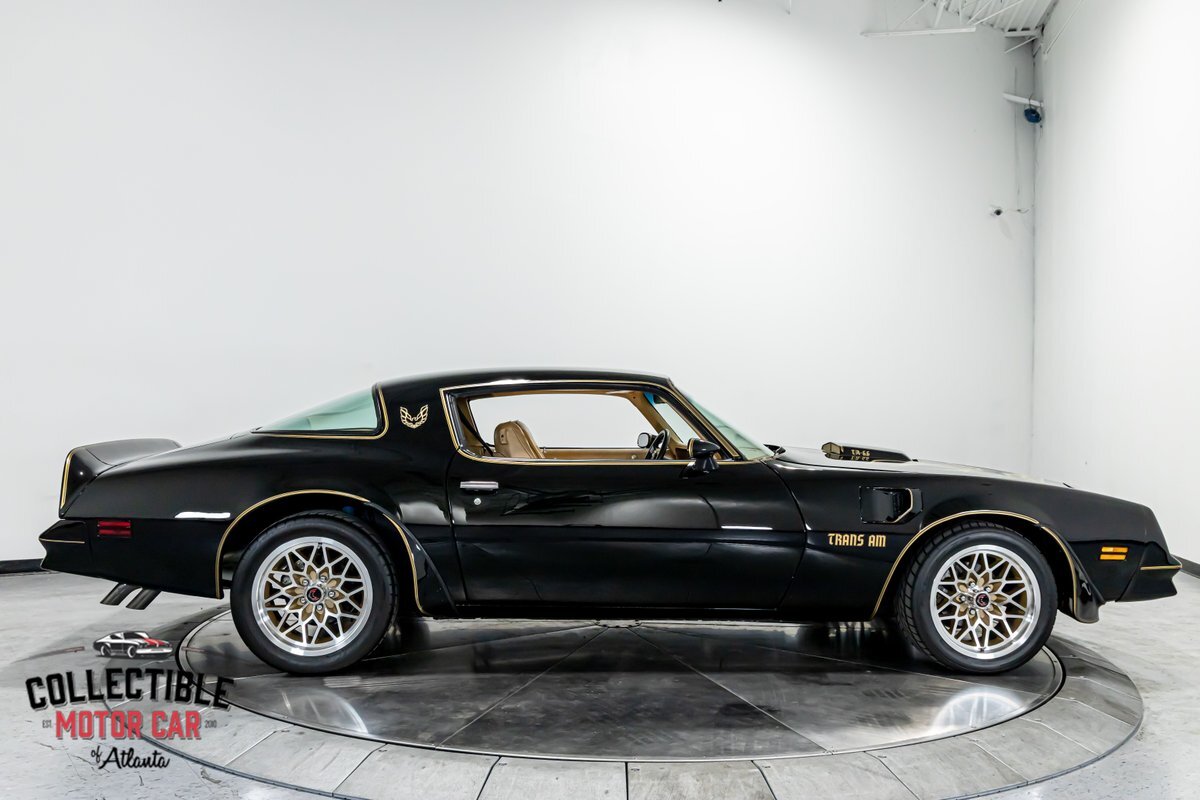 Pontiac-Trans-Am-1977-Coupe-24