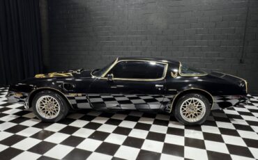 Pontiac-Trans-Am-1978-Coupe-10