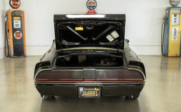 Pontiac-Trans-Am-1979-Coupe-13