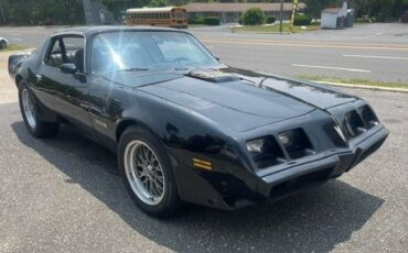 Pontiac-Trans-Am-1981-T-TOPS-1