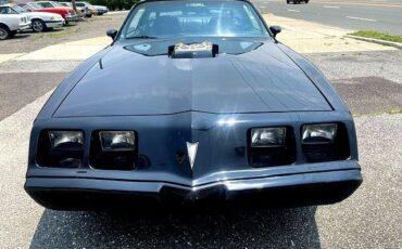 Pontiac-Trans-Am-1981-T-TOPS-2