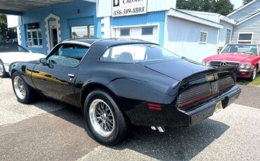 Pontiac-Trans-Am-1981-T-TOPS-3