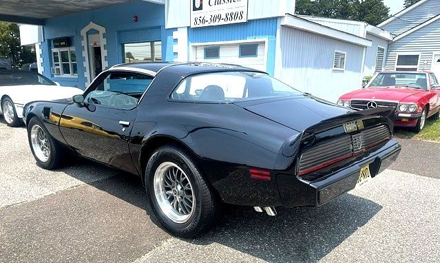 Pontiac-Trans-Am-1981-T-TOPS-3