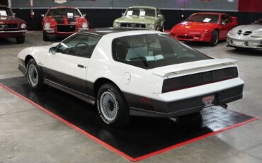 Pontiac-Trans-Am-1983-Coupe-12