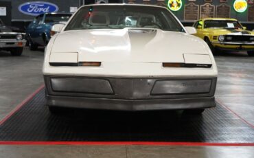 Pontiac-Trans-Am-1983-Coupe-25