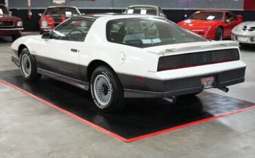 Pontiac-Trans-Am-1983-Coupe-3