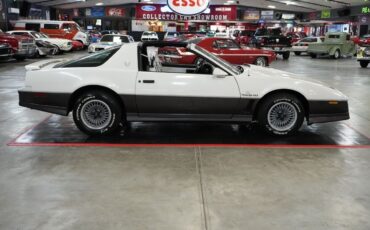 Pontiac-Trans-Am-1983-Coupe-31