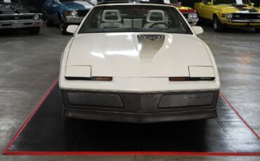 Pontiac-Trans-Am-1983-Coupe-33