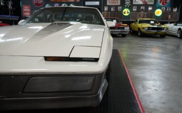 Pontiac-Trans-Am-1983-Coupe-35