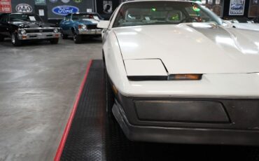 Pontiac-Trans-Am-1983-Coupe-36