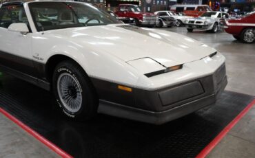 Pontiac-Trans-Am-1983-Coupe-37