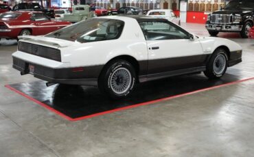 Pontiac-Trans-Am-1983-Coupe-5