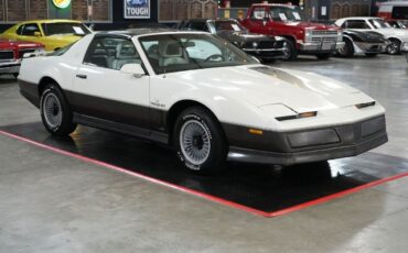 Pontiac-Trans-Am-1983-Coupe-7