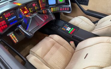 Pontiac-Trans-Am-1985-Hatchback-2