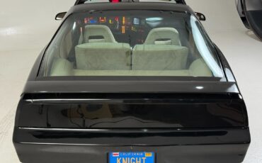 Pontiac-Trans-Am-1985-Hatchback-4