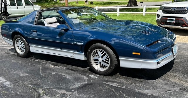 Pontiac-Trans-Am-1985