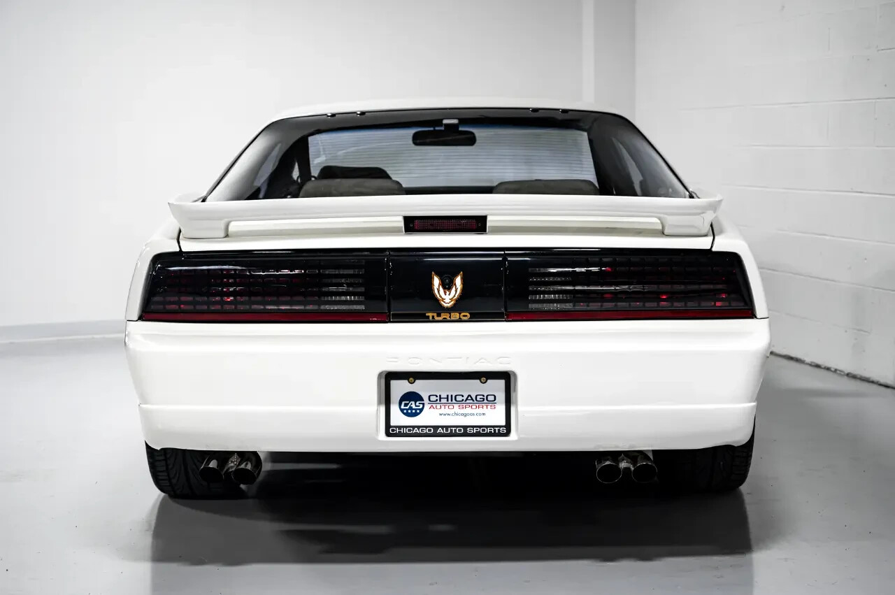 Pontiac-Trans-Am-1989-4